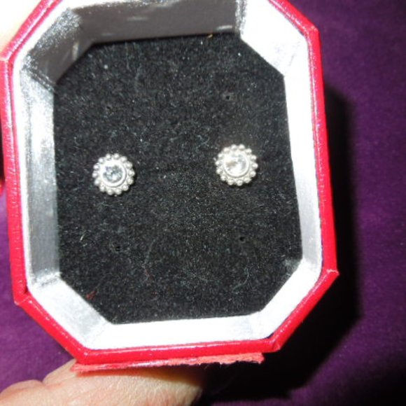 NIP Brighton Silver & Crytal Stud Earrings - Picture 2 of 7